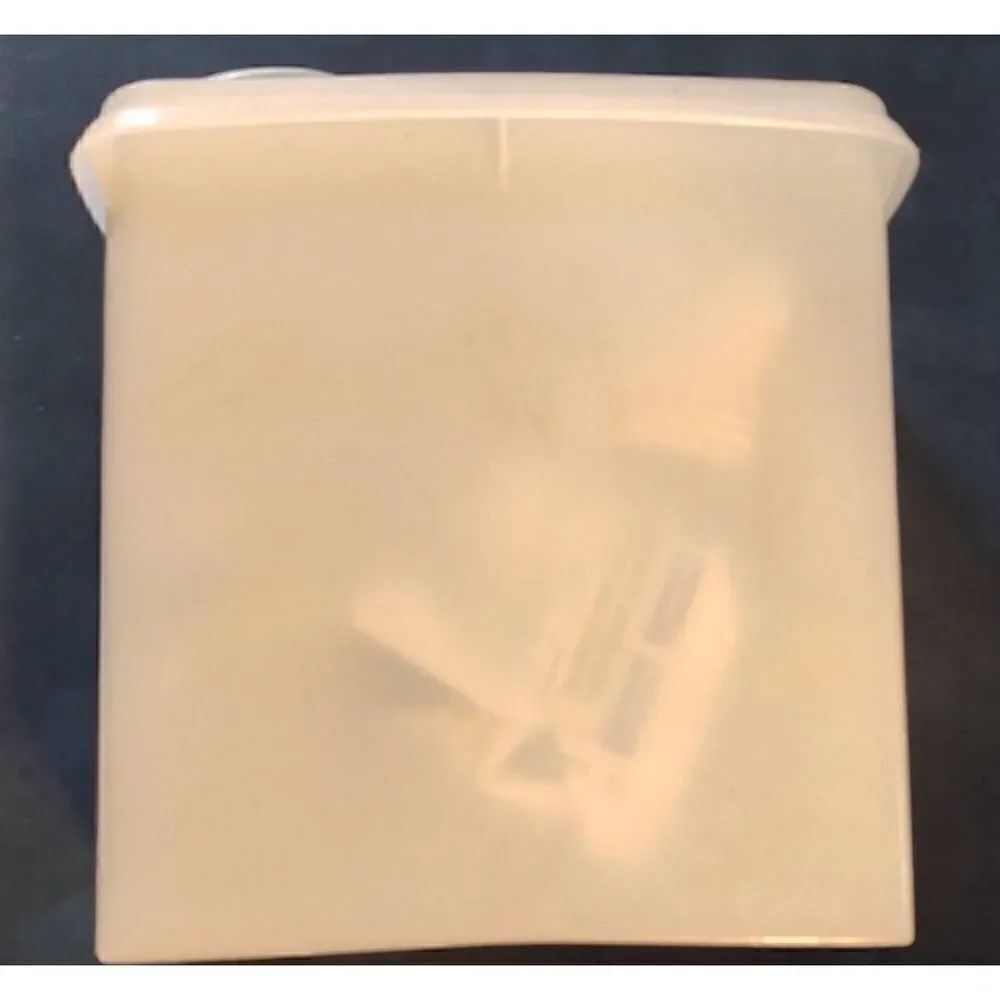TUPPERWARE CEREAL STORER VINTAGE #469-6 CONTAINER 471-3 FLIP LID SEAL CLEAR 3 QT